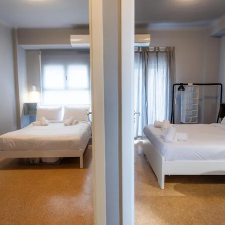 Апартаменты Patio & Acropolis View 2-bd Retreat Афины
